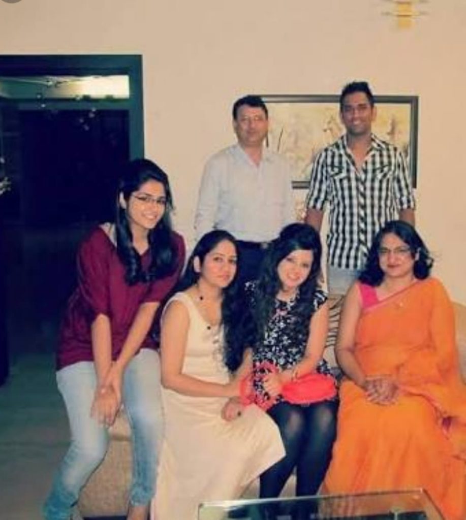 Mahendra Singh Dhoni with his family